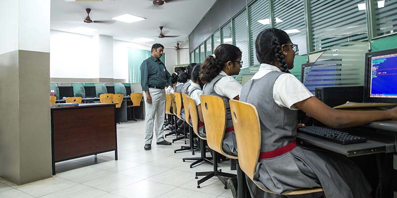 Yuvabharathi Public  School | Computer Lab | Top CBSE School